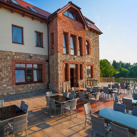 Hotel Plumlov Mostkovice エクステリア 写真