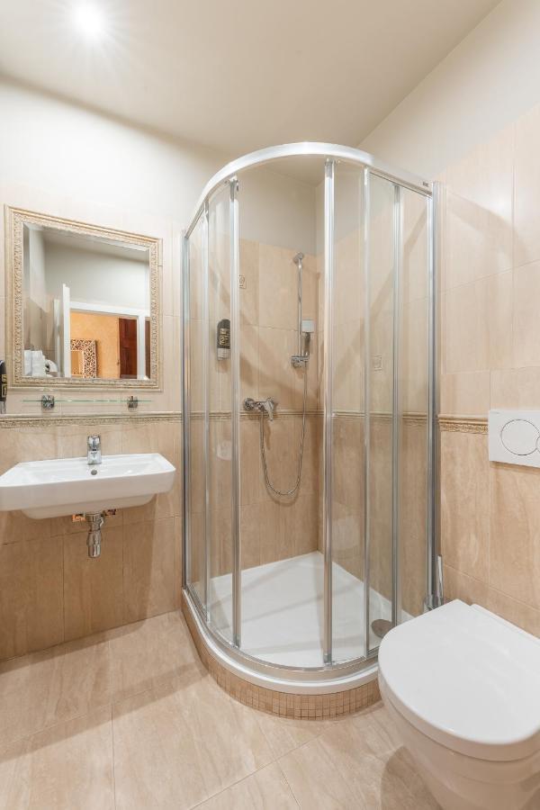 Hotel Plumlov Mostkovice エクステリア 写真